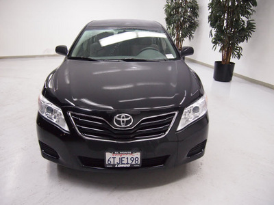 toyota camry 2011 black sedan le gasoline 4 cylinders front wheel drive automatic 91731