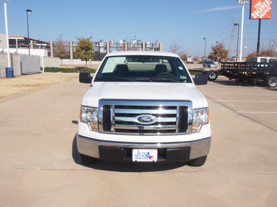 ford f 150 2009 white xl gasoline 8 cylinders 2 wheel drive automatic with overdrive 76108