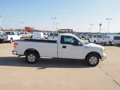 ford f 150 2009 white xl gasoline 8 cylinders 2 wheel drive automatic with overdrive 76108