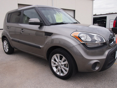 kia soul 2012 gray hatchback gasoline 4 cylinders front wheel drive automatic 77539