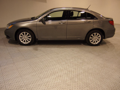 chrysler 200 2012 dk  gray sedan touring gasoline 4 cylinders front wheel drive automatic 75219