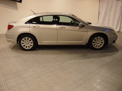 chrysler 200 2012 silver sedan lx gasoline 4 cylinders front wheel drive automatic 75219