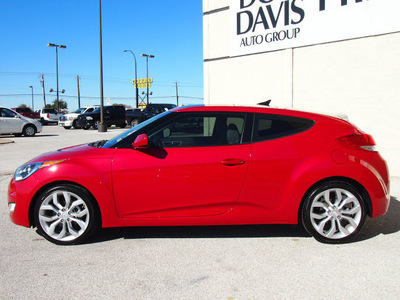 hyundai veloster 2012 red coupe gasoline 4 cylinders front wheel drive 6 speed manual 76011