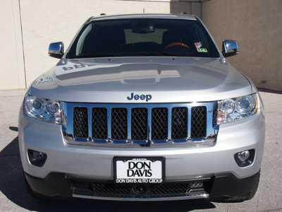 jeep grand cherokee 2011 silver suv overland gasoline 6 cylinders 2 wheel drive automatic 76011