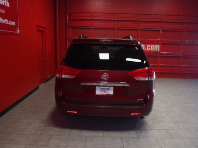 toyota sienna 2012 dk  red van limited 7 passenger gasoline 6 cylinders front wheel drive automatic 76116