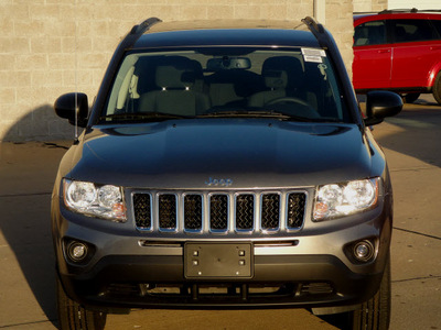 jeep compass 2013 gray suv gasoline 4 cylinders 2 wheel drive automatic 62034