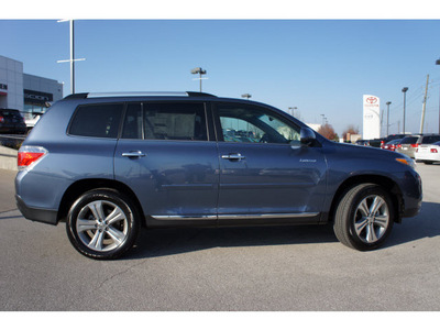 toyota highlander 2013 08v5shoreline blue suv limited gasoline 6 cylinders all whee drive 5 speed automatic 46219
