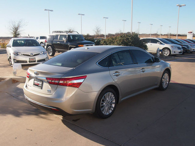 toyota avalon hybrid 2013 champagne mica sedan xle touring hybrid 4 cylinders front wheel drive automatic 76049