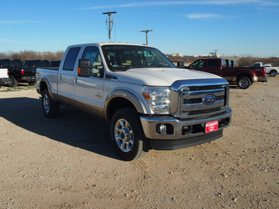 ford f 250 2013 white lariat 8 cylinders automatic 76234