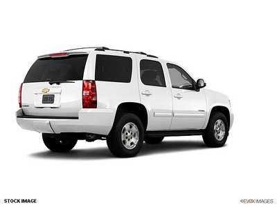 chevrolet tahoe 2013 white suv ls flex fuel 8 cylinders 2 wheel drive 6 speed automatic 76266