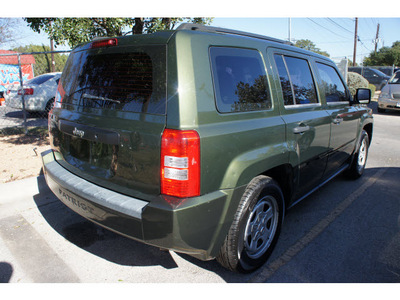 jeep patriot 2008 green suv sport gasoline 4 cylinders front wheel drive 5 speed manual 78748