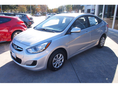hyundai accent 2013 silver sedan gls gasoline 4 cylinders front wheel drive automatic 77074