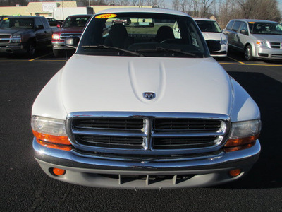 dodge dakota 2000 white pickup truck slt gasoline v8 rear wheel drive manual 62863