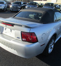 ford mustang 2004 silver deluxe gasoline 6 cylinders rear wheel drive automatic 62863