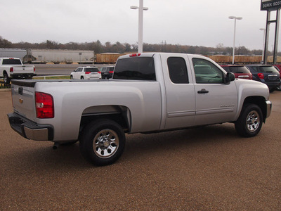 chevrolet silverado 1500 2012 silver pickup truck ls flex fuel 8 cylinders 2 wheel drive automatic with overdrive 77859