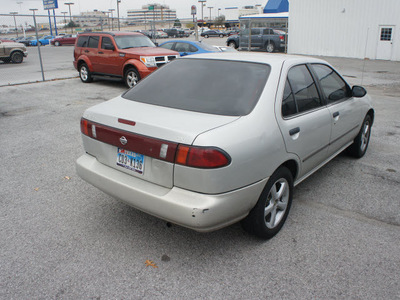 nissan sentra 1996 gold sedan gxe gasoline 4 cylinders front wheel drive automatic 75062