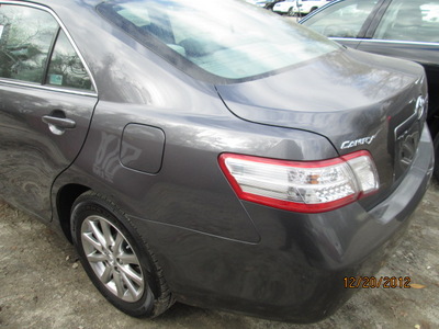 toyota camry hybrid