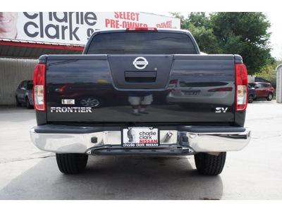 nissan frontier 2011 dk  gray sv v6 gasoline 6 cylinders 2 wheel drive automatic with overdrive 78520
