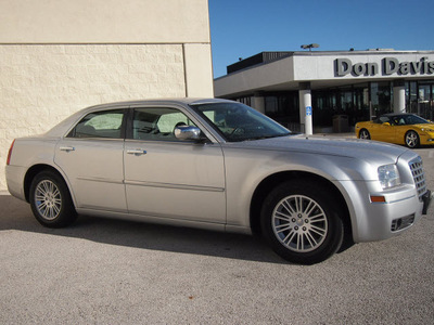 chrysler 300 2010 silver sedan touring gasoline 6 cylinders rear wheel drive automatic 76011