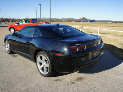 chevrolet camaro 2010 black coupe ss gasoline 8 cylinders rear wheel drive automatic 75119