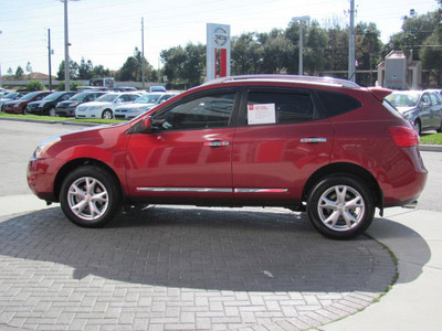 nissan rogue 2011 red sv gasoline 4 cylinders front wheel drive automatic 33884