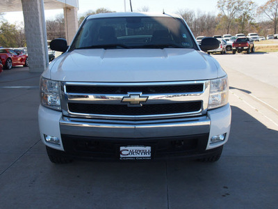 chevrolet silverado 1500 2007 white lt 8 cylinders 4 wheel drive automatic with overdrive 77836