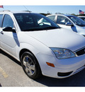 ford focus 2005 white wagon zxw se gasoline 4 cylinders front wheel drive automatic 78748