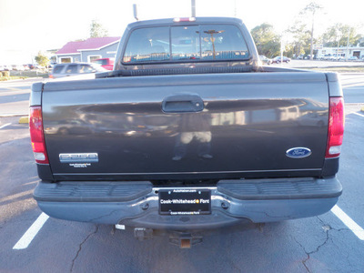 ford f 250 super duty 2005 dk  gray lariat diesel 8 cylinders 4 wheel drive automatic with overdrive 32401