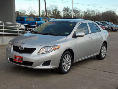 toyota corolla 2010 silver sedan le gasoline 4 cylinders front wheel drive automatic 77074