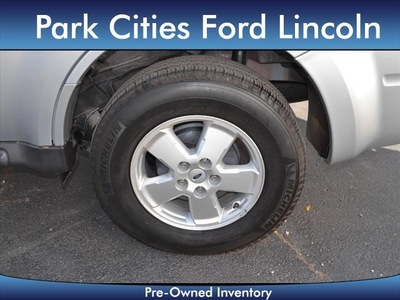 ford escape 2011 silver suv xlt flex fuel 6 cylinders front wheel drive 6 speed automatic 75235