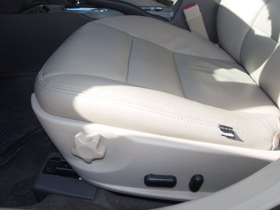 ford fusion 2011 white sedan se 4 cylinders automatic 76108