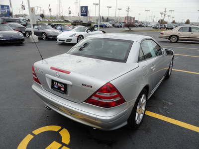 mercedes benz slk230 2001 silver kompressor 4 cylinders automatic with overdrive 60546