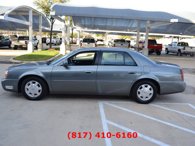 cadillac deville 2004 dk  gray sedan gasoline 8 cylinders front wheel drive automatic 76051