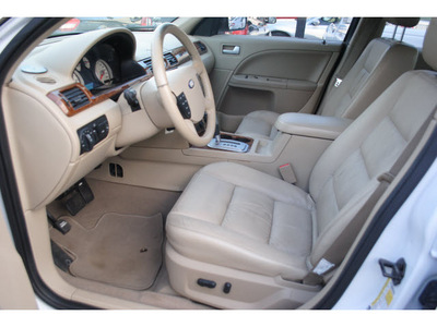 ford five hundred 2007 white sedan limited 6 cylinders automatic 78501
