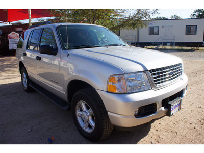 ford explorer 2005 gray suv xlt 4 cylinders automatic 78748