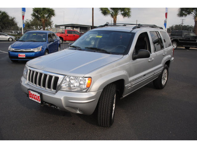jeep grand cherokee 2004 silver suv limited gasoline 8 cylinders 4 wheel drive automatic 78501