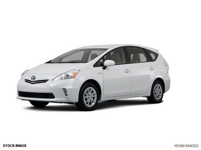 toyota prius v 2013 wagon 4 cylinders cont  variable trans  76053