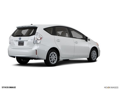 toyota prius v 2013 wagon 4 cylinders cont  variable trans  76053