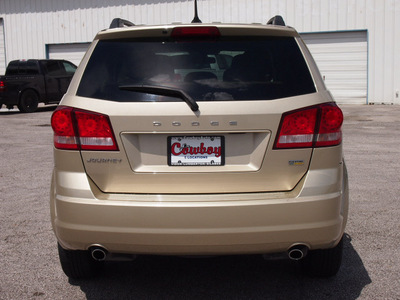 dodge journey 2011 gold mainstreet flex fuel 6 cylinders front wheel drive automatic with overdrive 77662