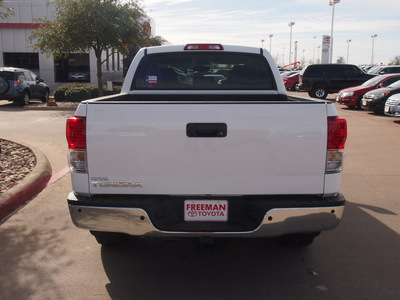 toyota tundra 2012 white limited gasoline 8 cylinders 2 wheel drive automatic 76053