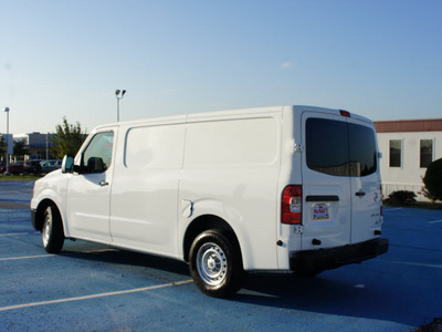 nissan nv cargo 2012 white van 6 cylinders 5 speed automatic 76210