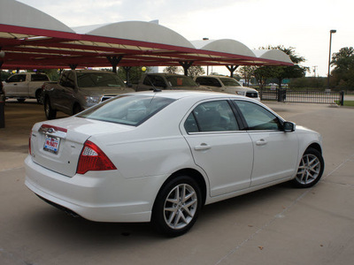 ford fusion 2011 white sedan sel 4 cylinders 6 speed automatic 76210