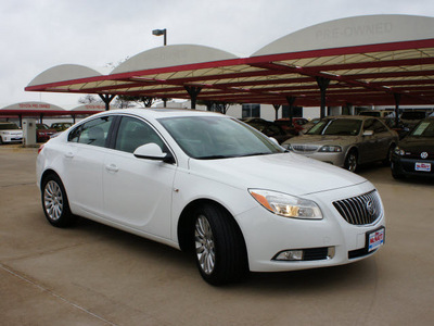 buick regal 2011 white sedan cxl 4 cylinders 6 speed automatic 76210