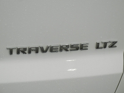 chevrolet traverse 2012 white suv ltz w dvd gasoline 6 cylinders all whee drive automatic 55313