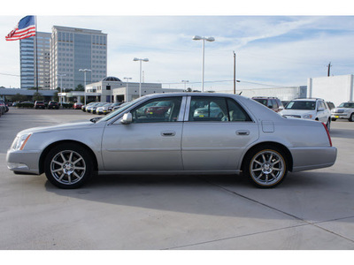 cadillac dts 2007 silver sedan performance gasoline 8 cylinders front wheel drive automatic 77043