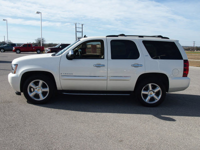 chevrolet tahoe 2008 gold suv ltz flex fuel 8 cylinders 2 wheel drive automatic 78009