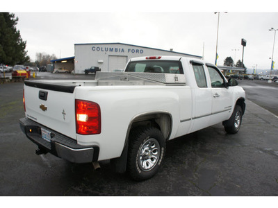 chevrolet silverado 1500 2007 white work truck 8 cylinders automatic 98632