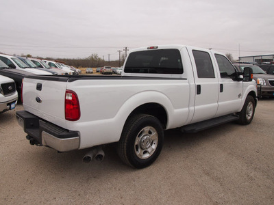 ford f 250 super duty 2011 white xlt biodiesel 8 cylinders 2 wheel drive automatic 78064