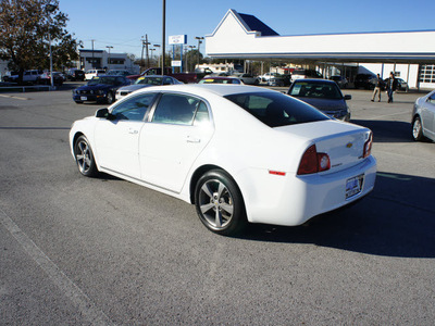 chevrolet malibu 2011 white sedan lt flex fuel 4 cylinders front wheel drive automatic 75062