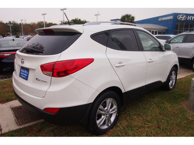hyundai tucson 2013 white gls gasoline 4 cylinders front wheel drive automatic 77074